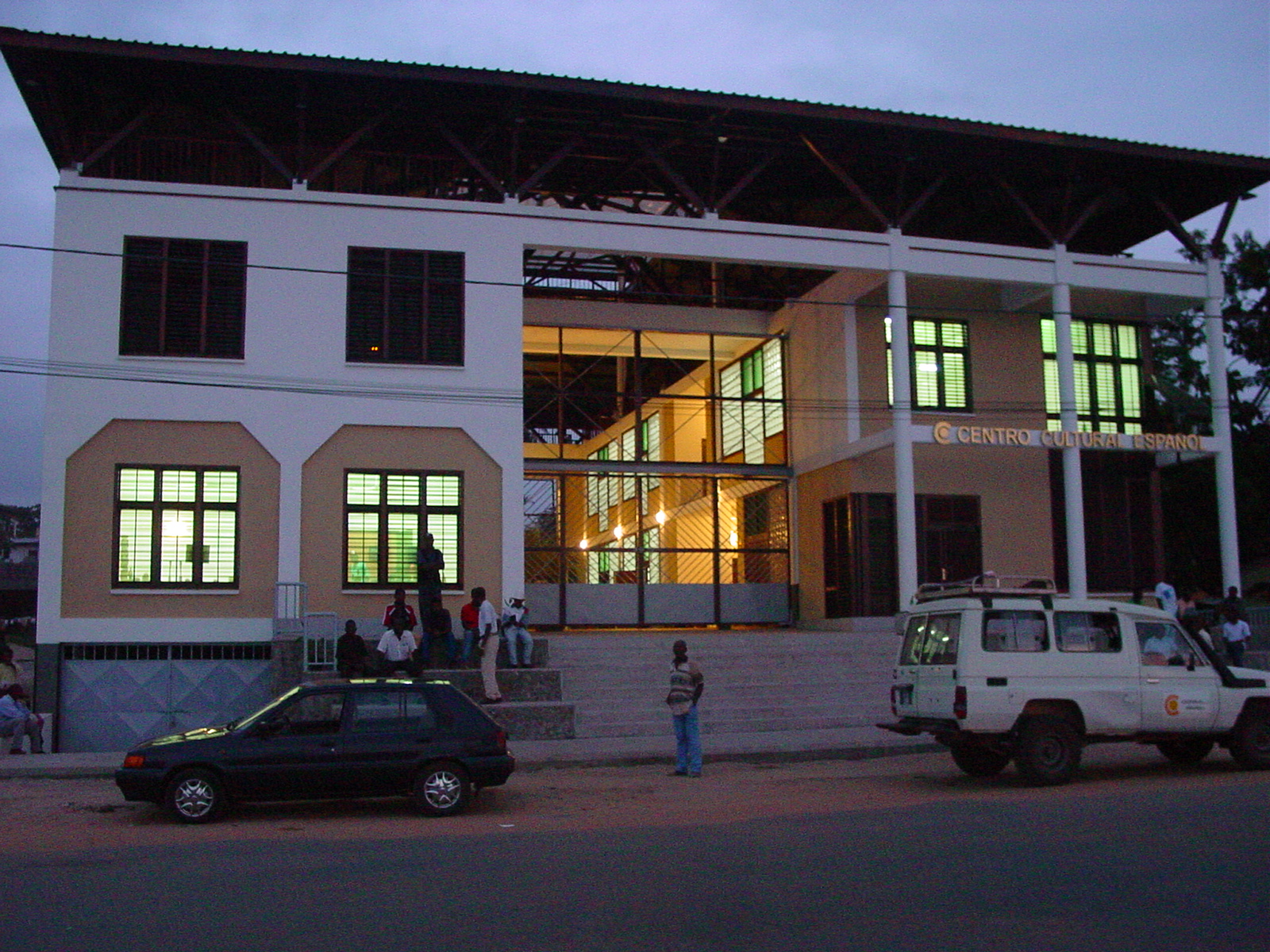 Fachada del Centro Cultural de Guinea Ecuatorial
