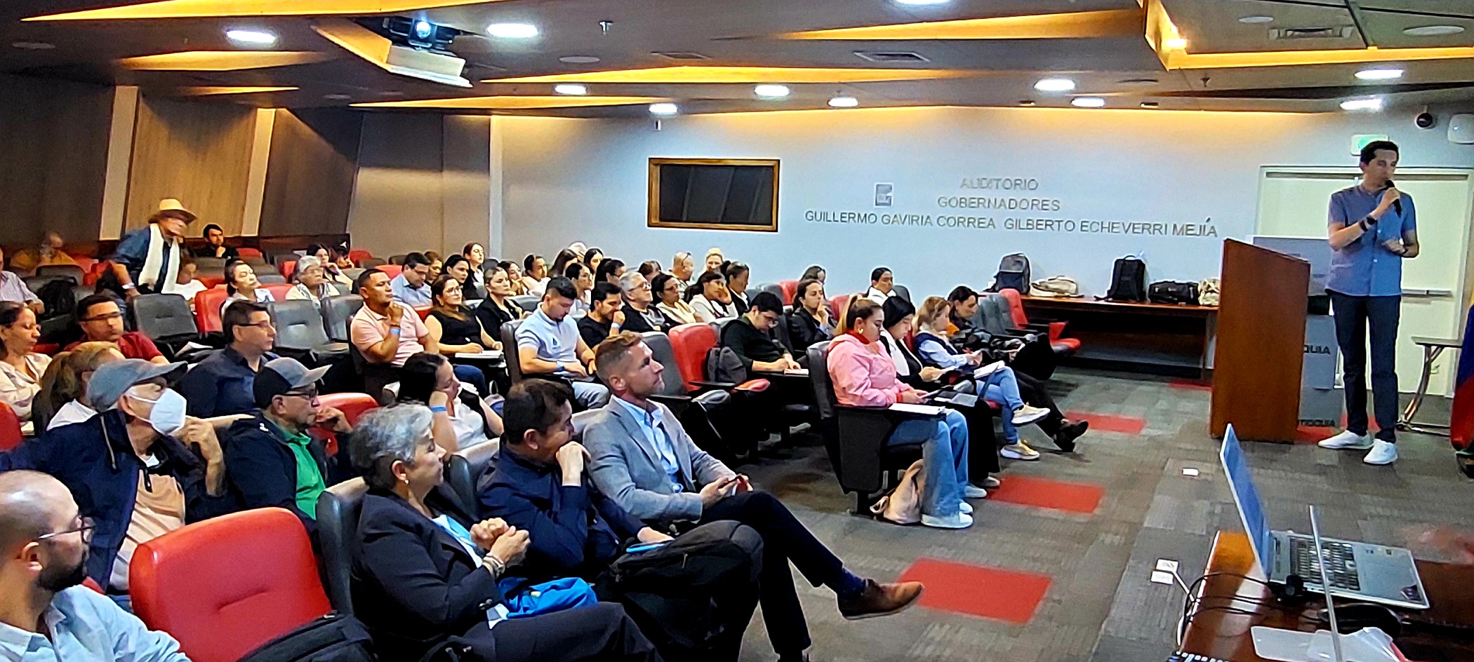 Espacio de diálogo para la elaboración de un nuevo marco tarifario y su implementación.