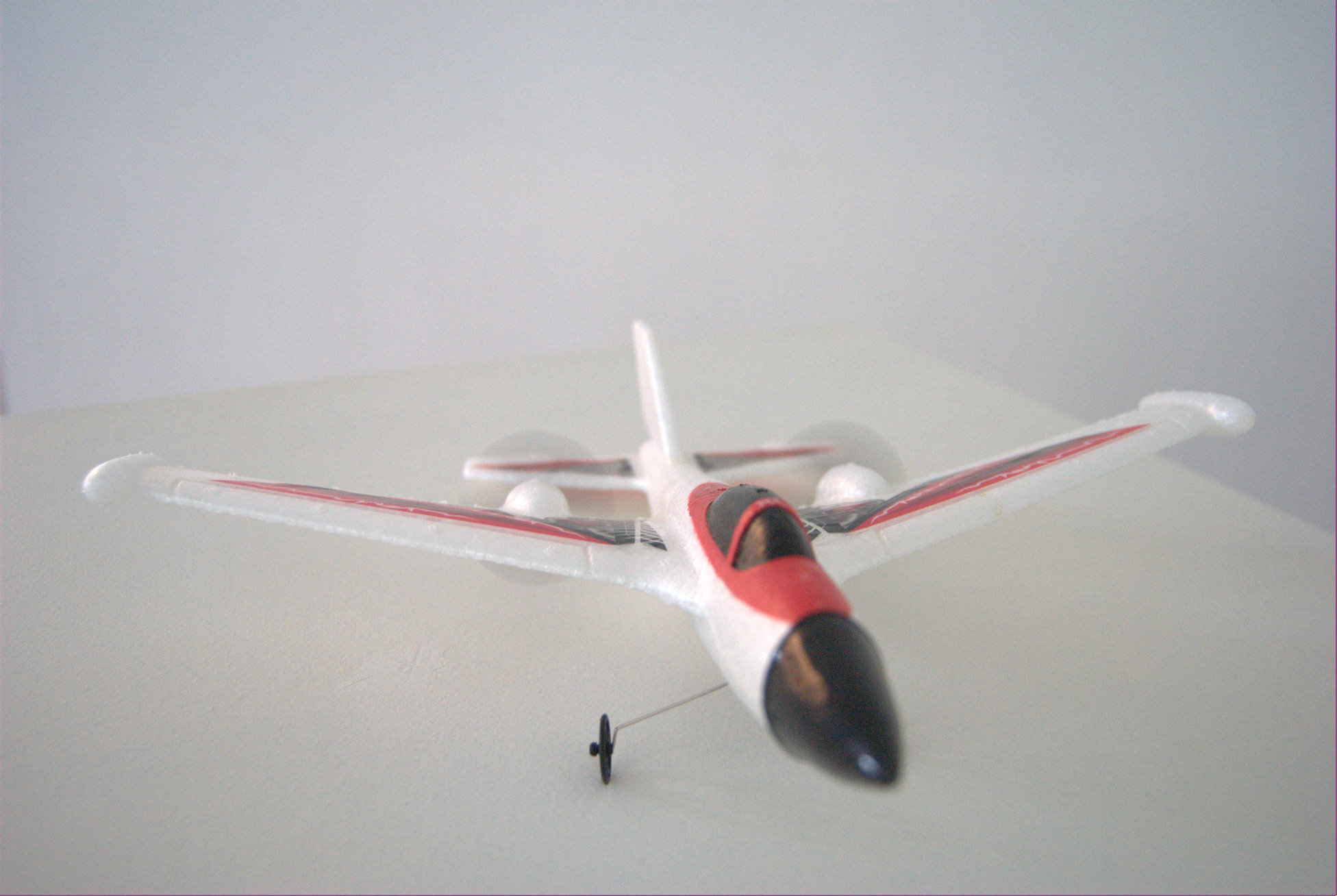 Objetos primitivos y omnipresentes con sensor Bird Powered Plane