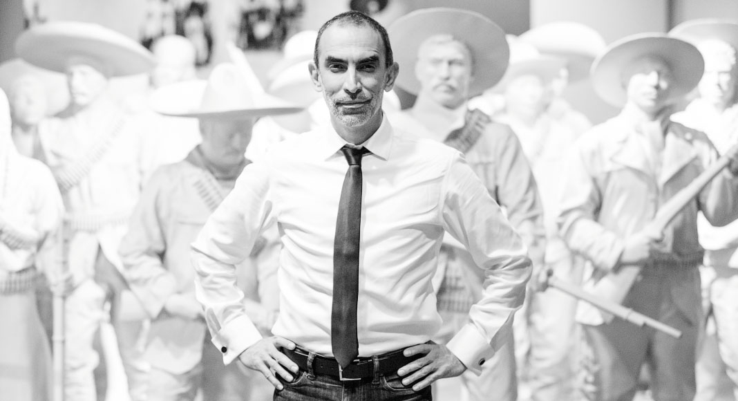 Quin es quien canta en el Cabaret