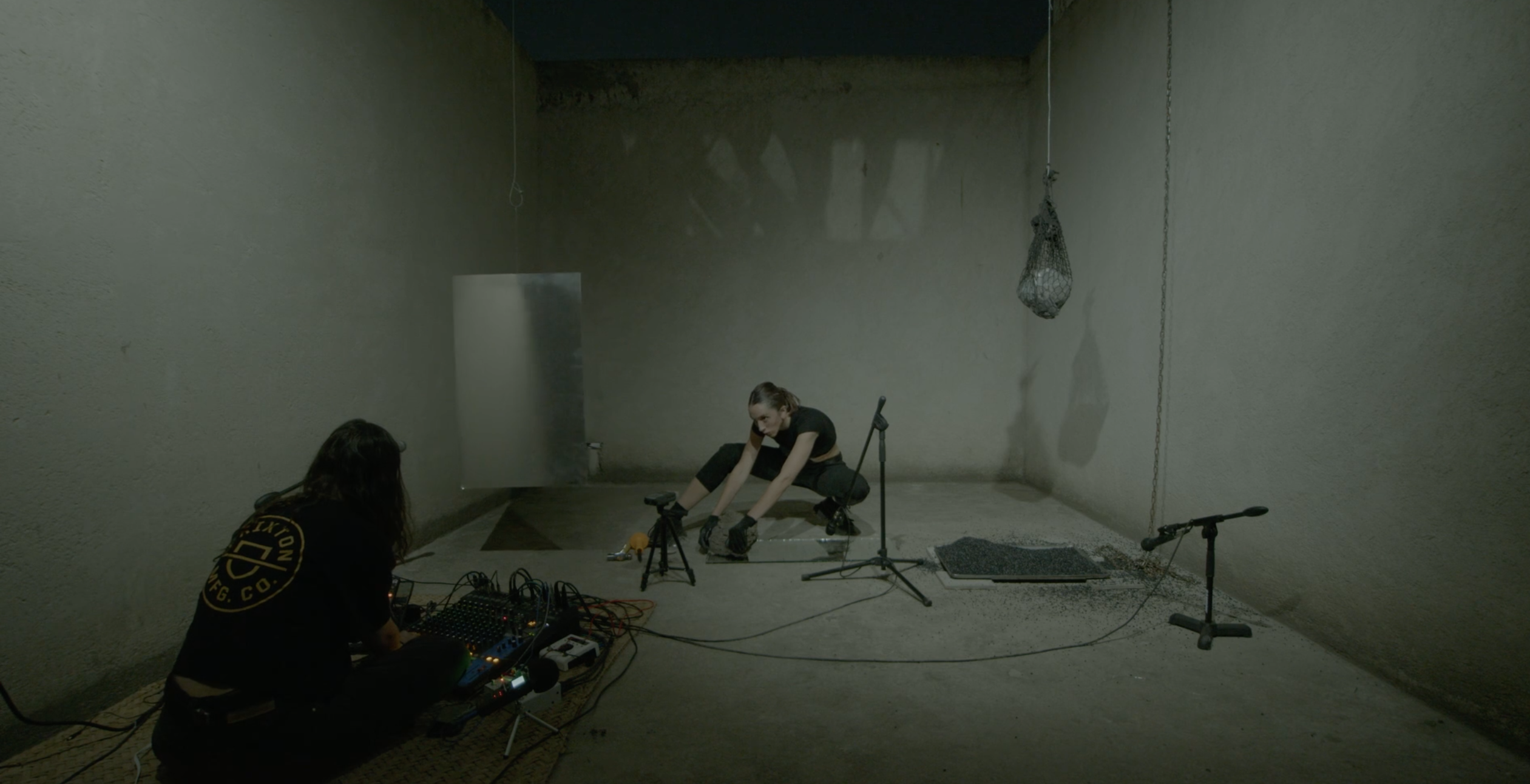 Asitio Fisicalidad vibracin y escucha04 Pulsos de Sofa Tormenta