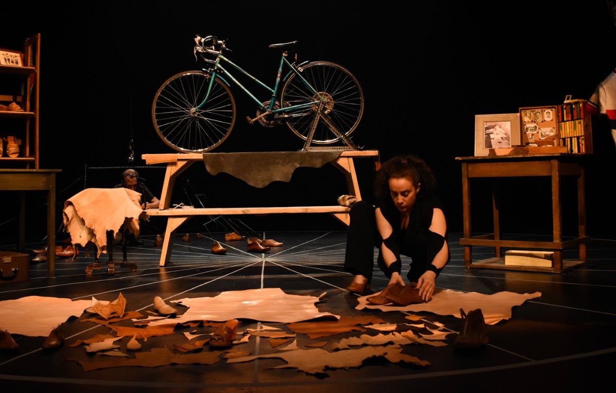 Cuero, pedal y fibra