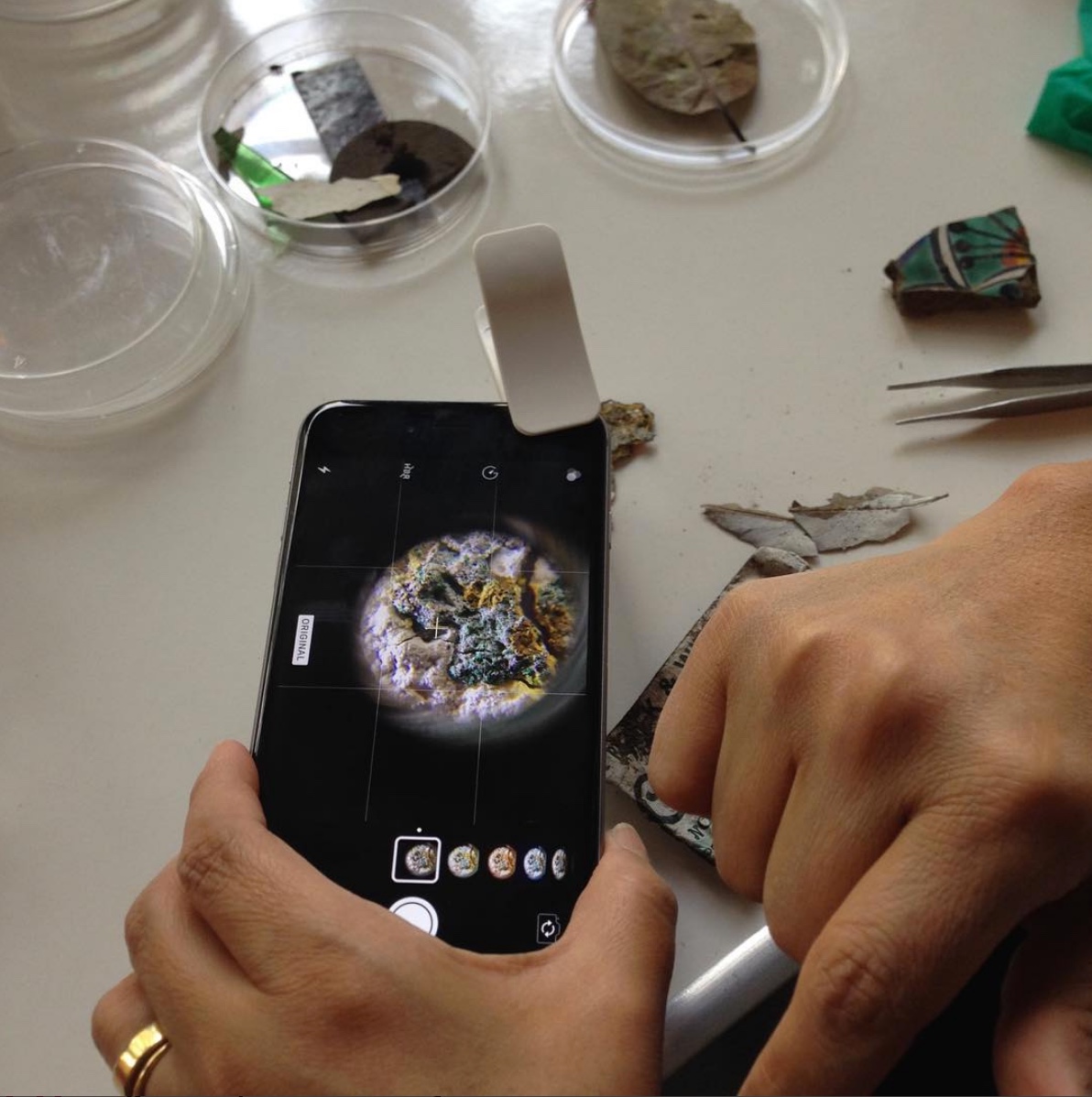 Etnografías íntimas. Retratos Biomateriales