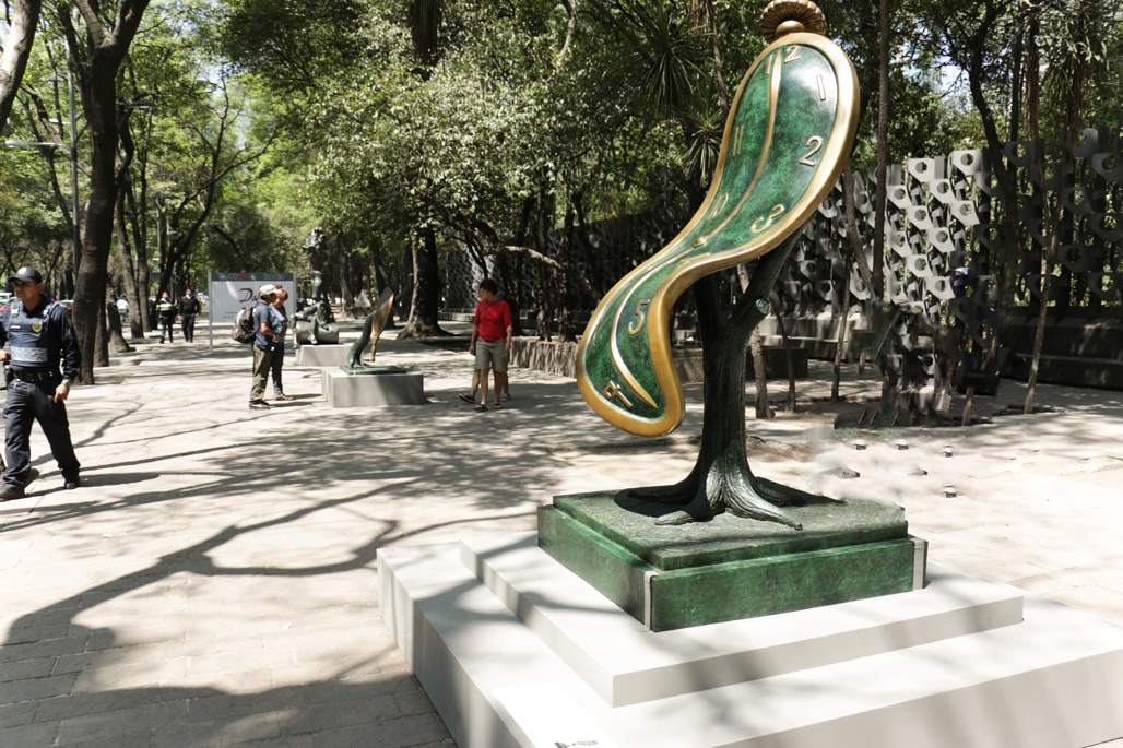 Salvador Dal Sueos urbanos