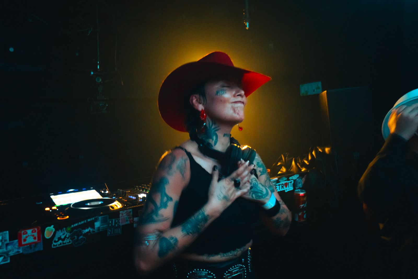 Cantante sobre el escenario